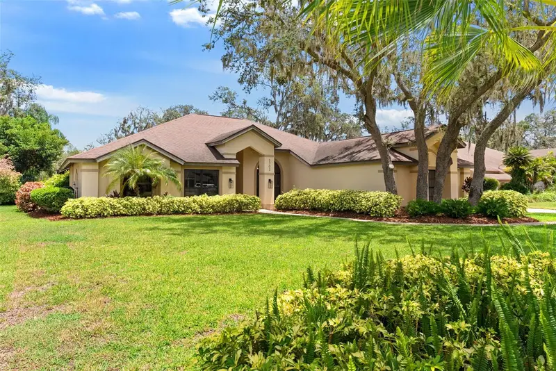 2702 Pine Club Dr, FL