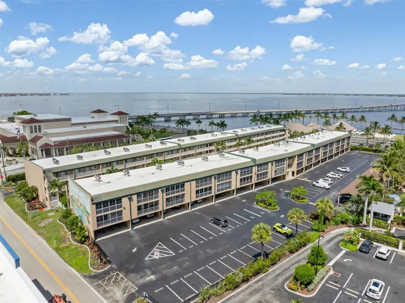 150 Harborside Ave #207, FL