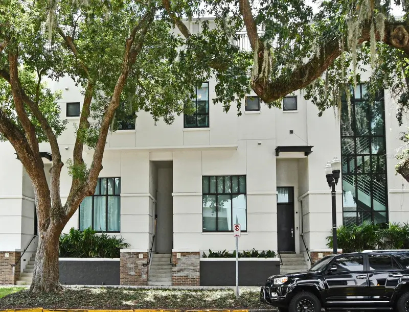 460 E Jackson St #5, FL