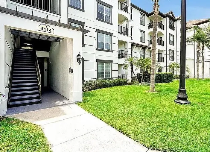 4114 Breakview Dr #401, FL