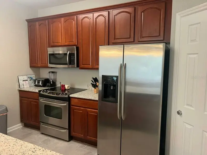 4114 Breakview Dr #401, FL