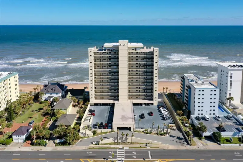 89 S Atlantic Ave #103, FL