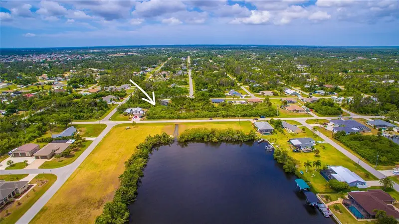5690 David Blvd, FL