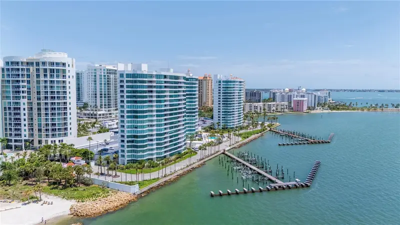 988 Blvd Of The Arts #1209, FL