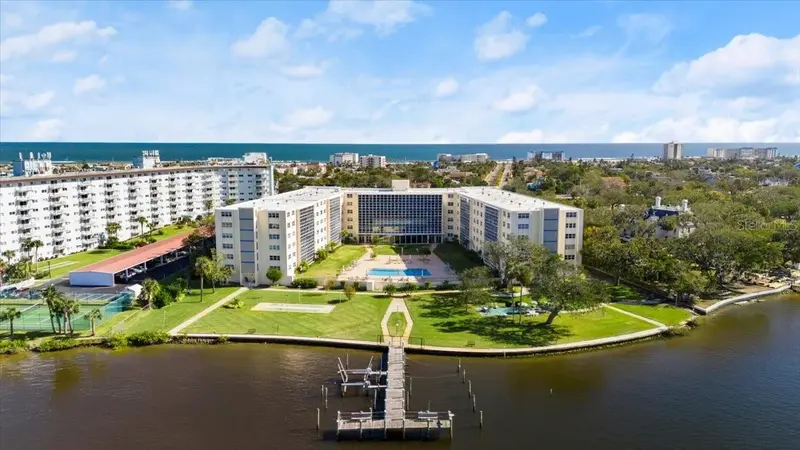 1224 S Peninsula Dr #104, FL