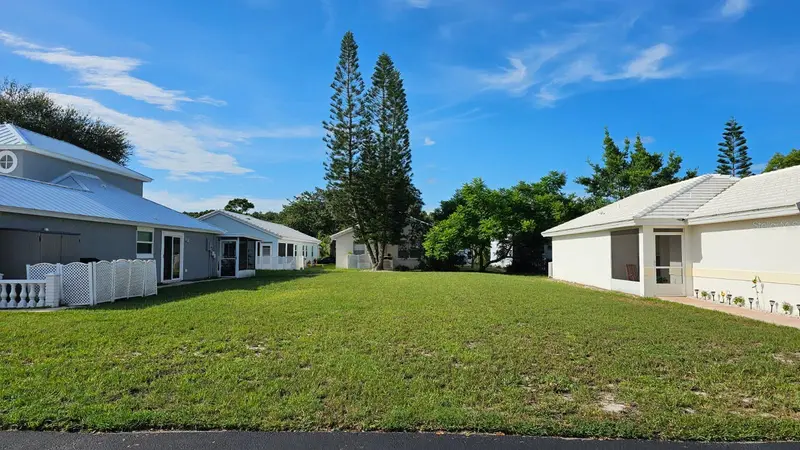 2035 Marlberry Ct Ne, FL