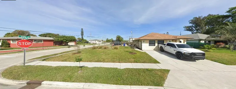 W 6th St, FL