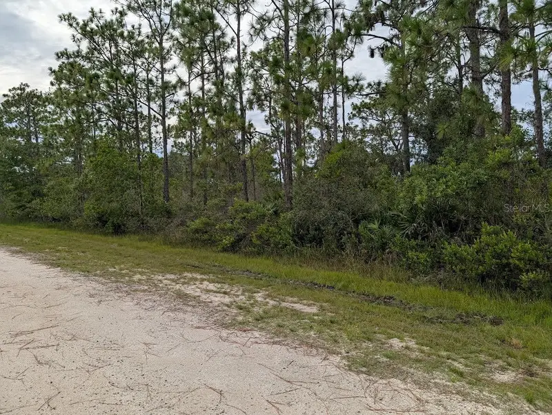 408 Azalea Dr, FL