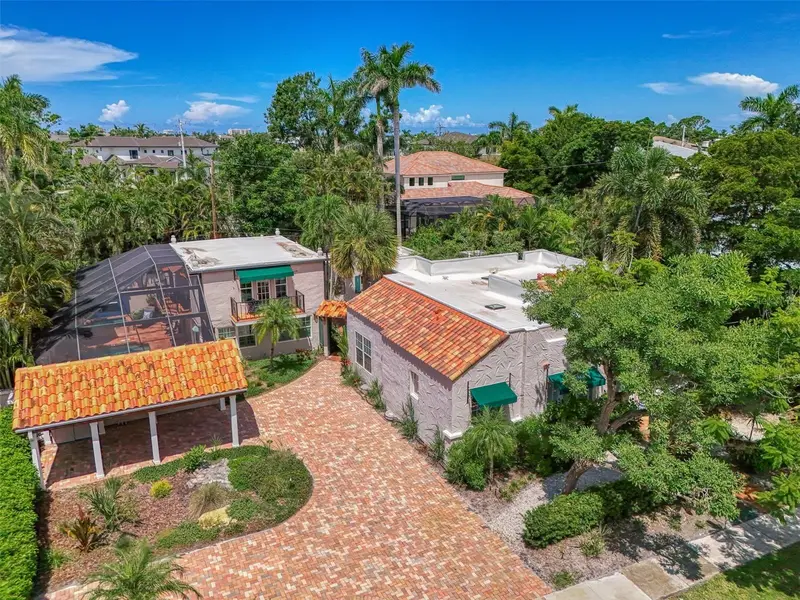 3838 Flores Ave, FL