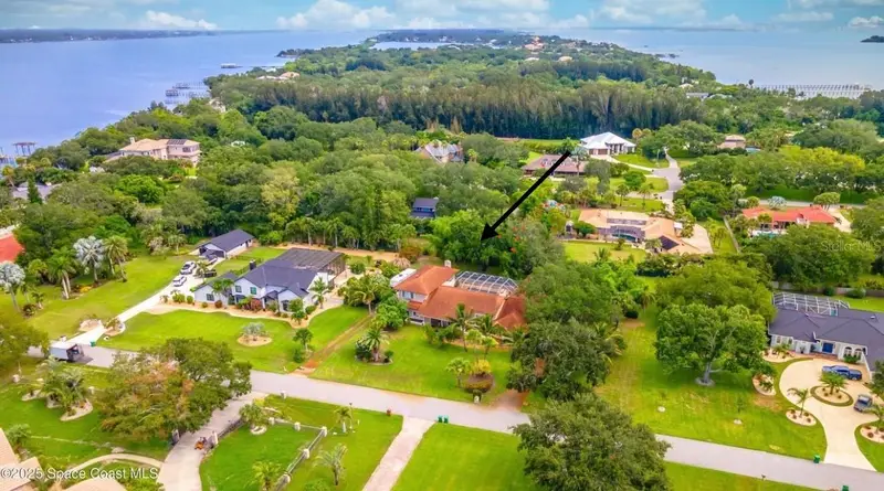 150 Utopia Cir, FL