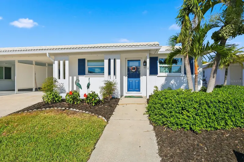 573 Spanish Dr N, FL