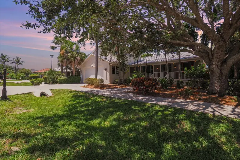 304 Tortuga Dr, FL