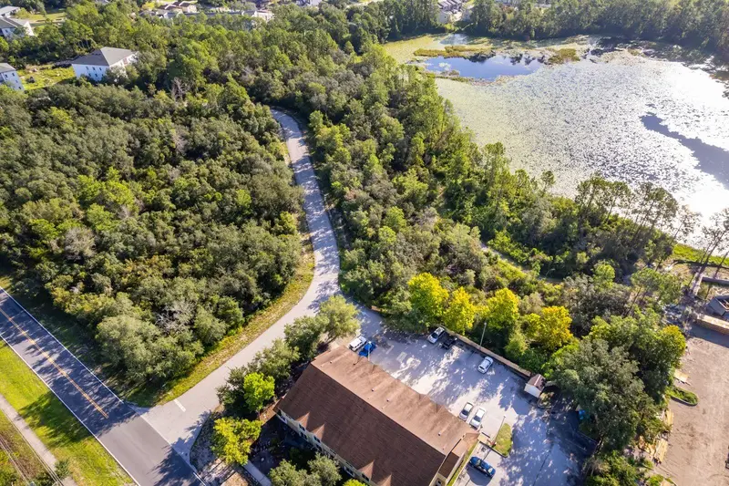 2121 Capri Cir, FL