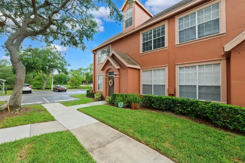 9368 Lake Chase Island Way #9368, FL