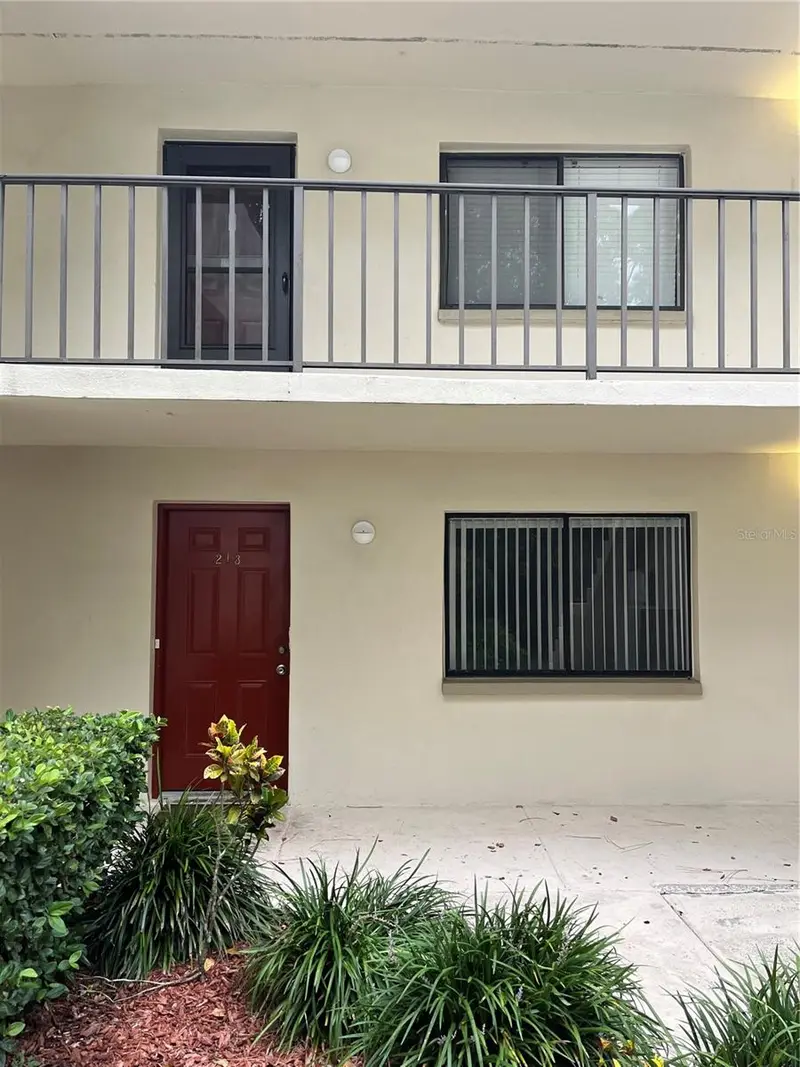 3300 Fox Chase Cir N #213, FL