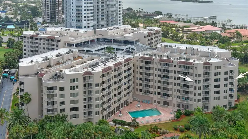 3 Oceans West Blvd #5b4, FL