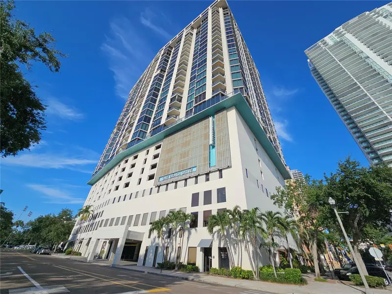 1 Beach Dr Se #911, FL