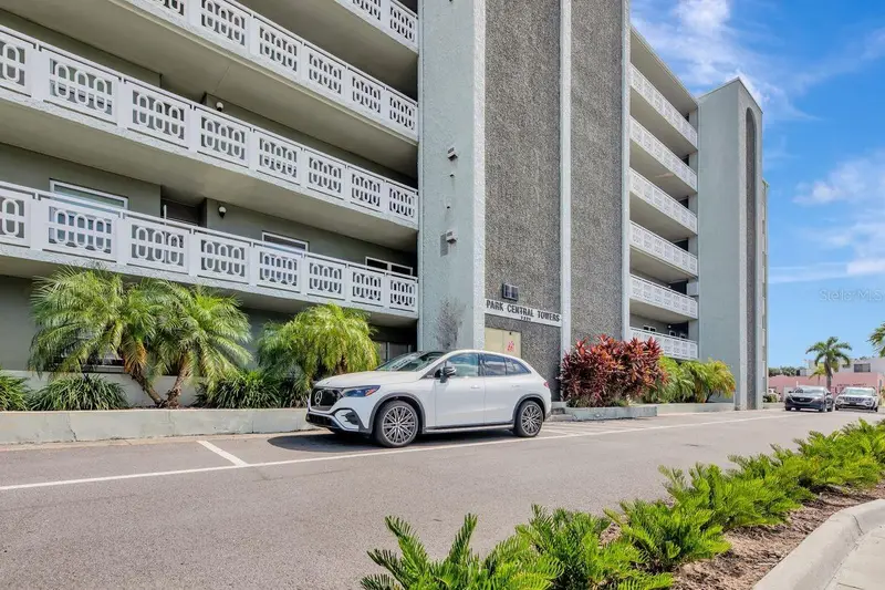 7321 Central Ave #303, FL