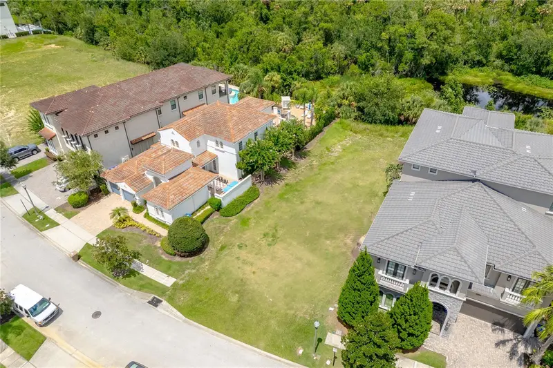 594 Muirfield Loop, FL