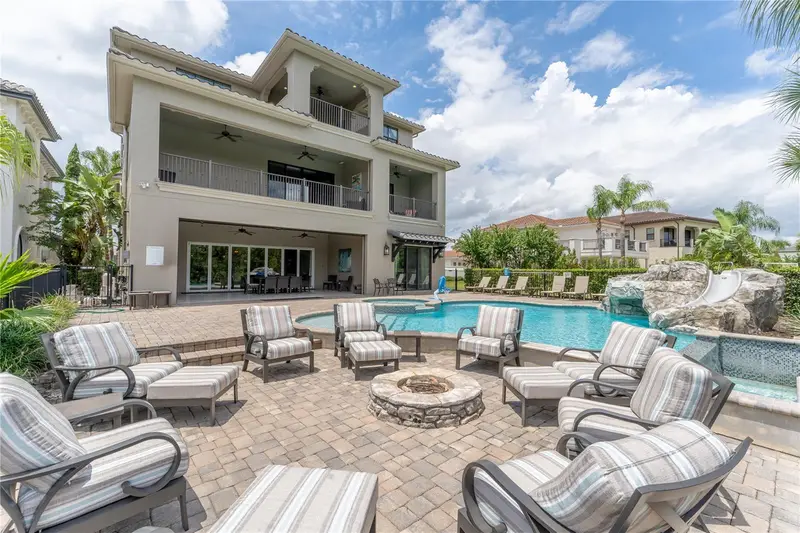600 Muirfield Loop, FL