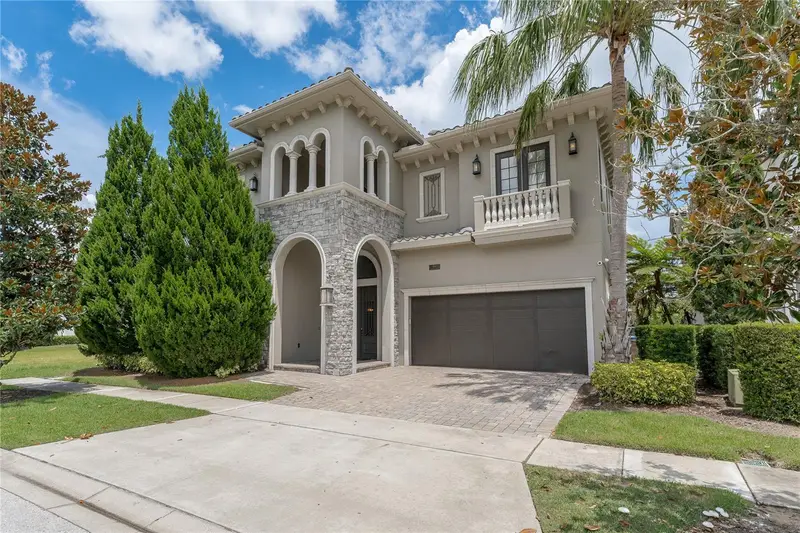 600 Muirfield Loop, FL