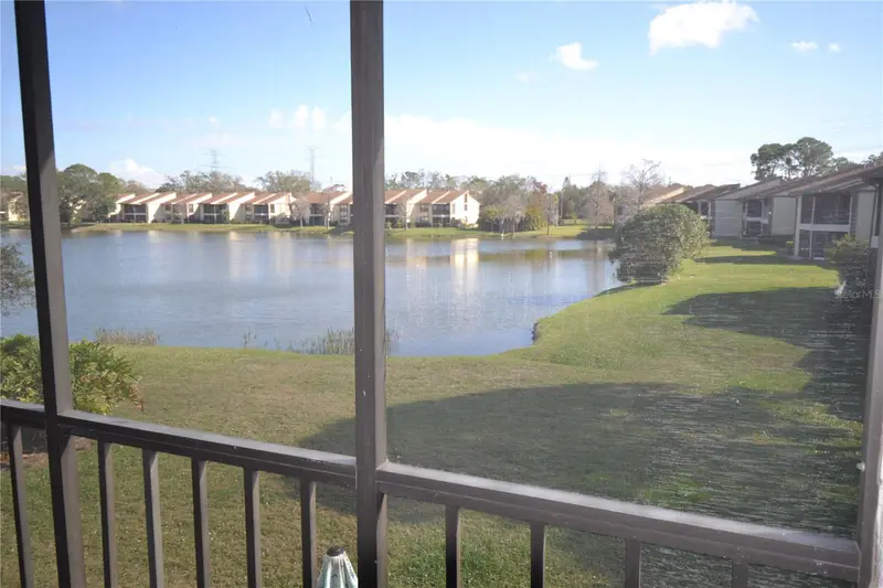 256 Cypress Ln, FL