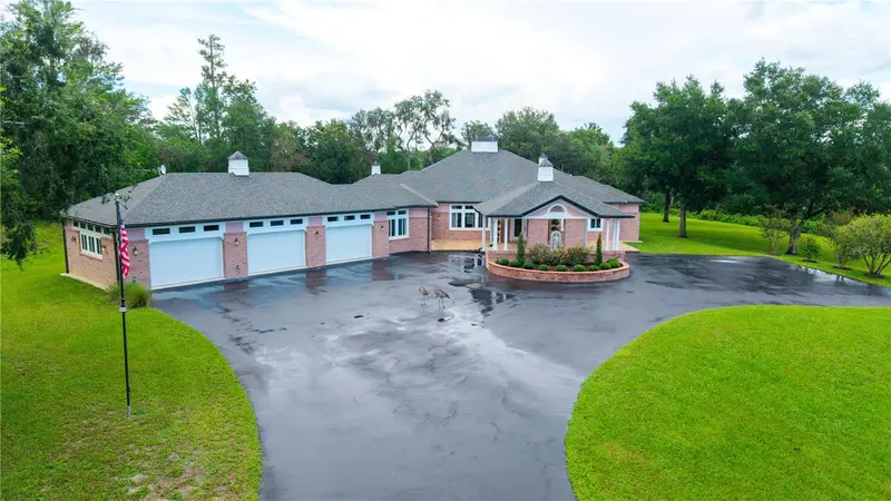 22370 Skyview Cir, FL