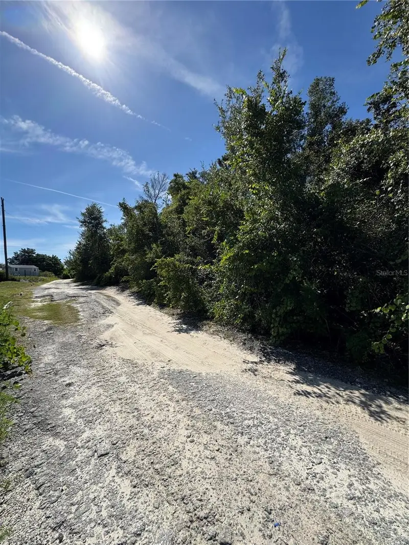 Skyline Dr, FL