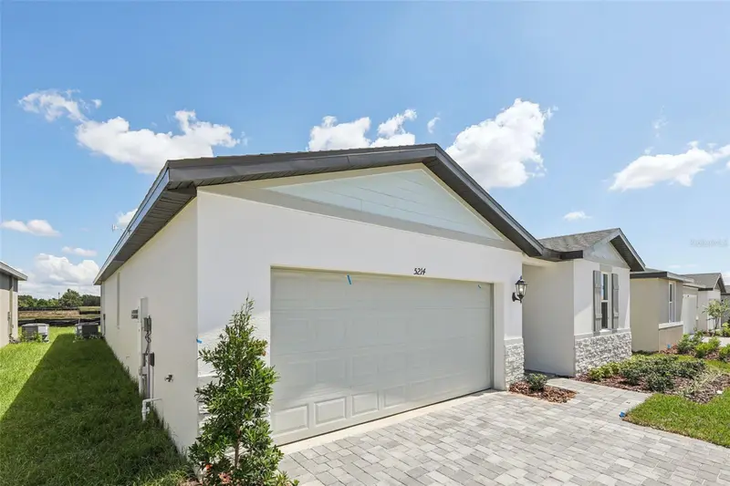 5214 Green Belt Dr, FL