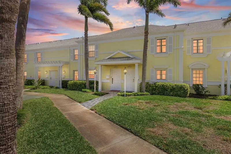 4974 Coquina Key Dr Se, FL