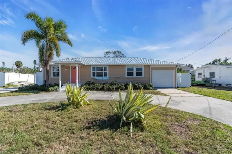 524 Palm Ave, FL