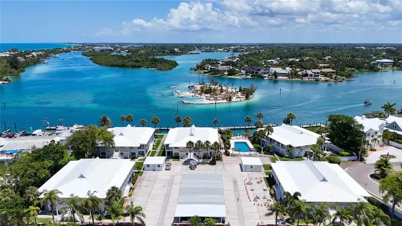 999 Inlet Cir #B104, FL
