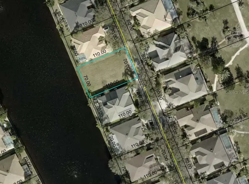 86 Front St, FL