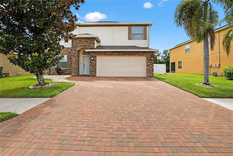 12407 Gilmerton Mist Ln, FL