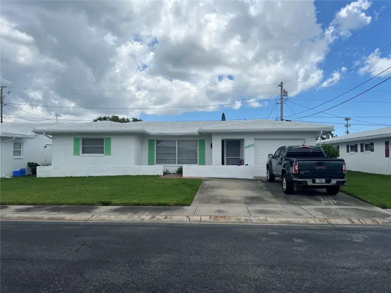 4370 94th Ter N, FL