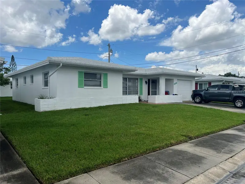 4370 94th Ter N, FL