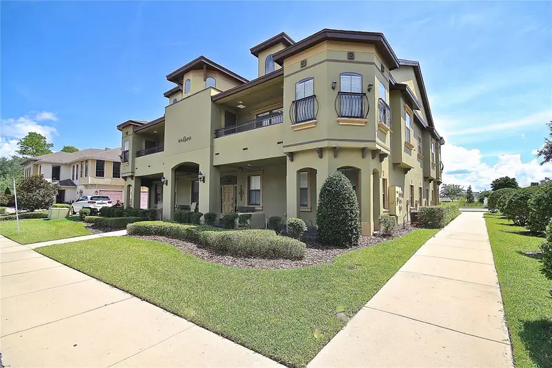 1401 Town Plaza Ct #1020, FL