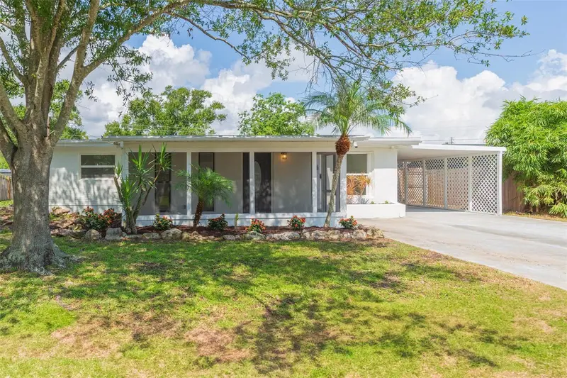 5640 Cedar St Ne, FL