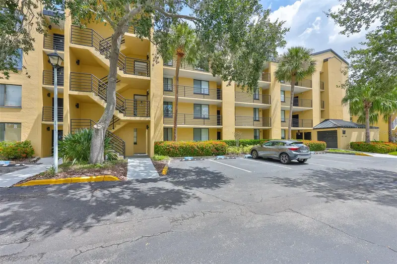 2424 W Tampa Bay Blvd #M301, FL