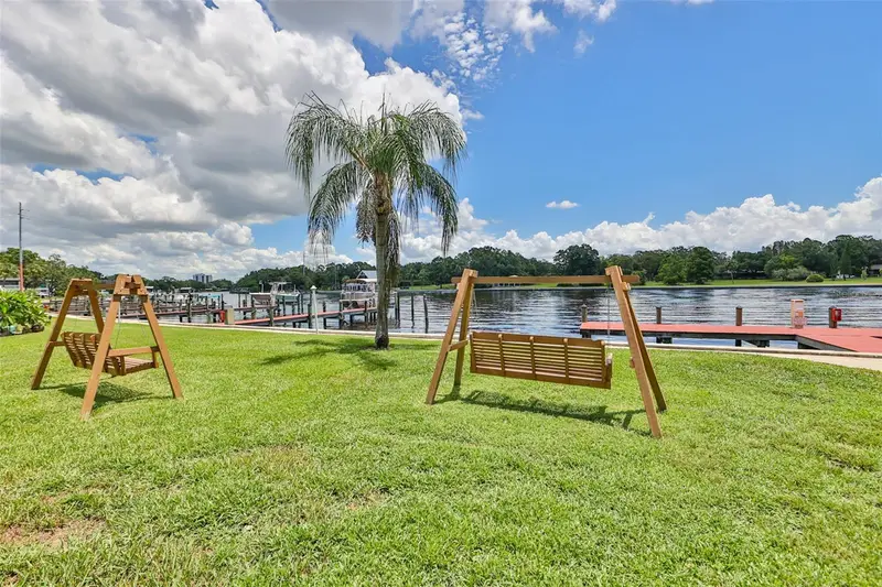 2424 W Tampa Bay Blvd #M301, FL