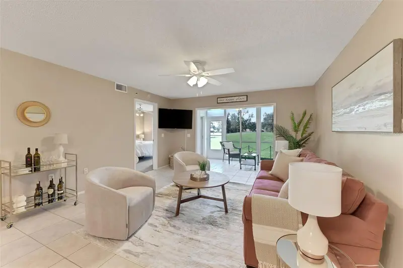 6908 Drewrys Blf #704, FL