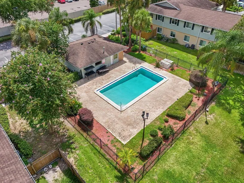 239 Red Maple Pl, FL