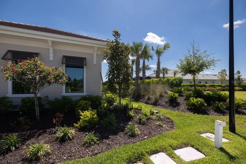328 Blue Pearl Court, FL