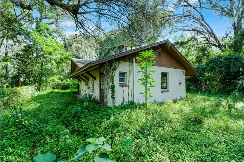 7466 Vivian Ln, FL