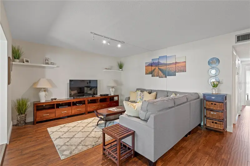 1655 S Highland Ave #B216, FL