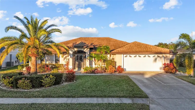 4219 Presidential Avenue Cir E, FL