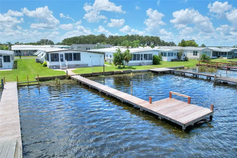 590 Aloha Dr, FL