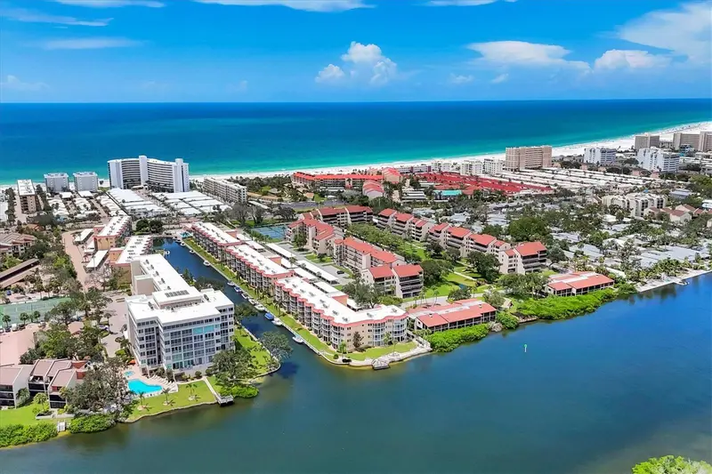 1350 N Portofino Dr #107, FL