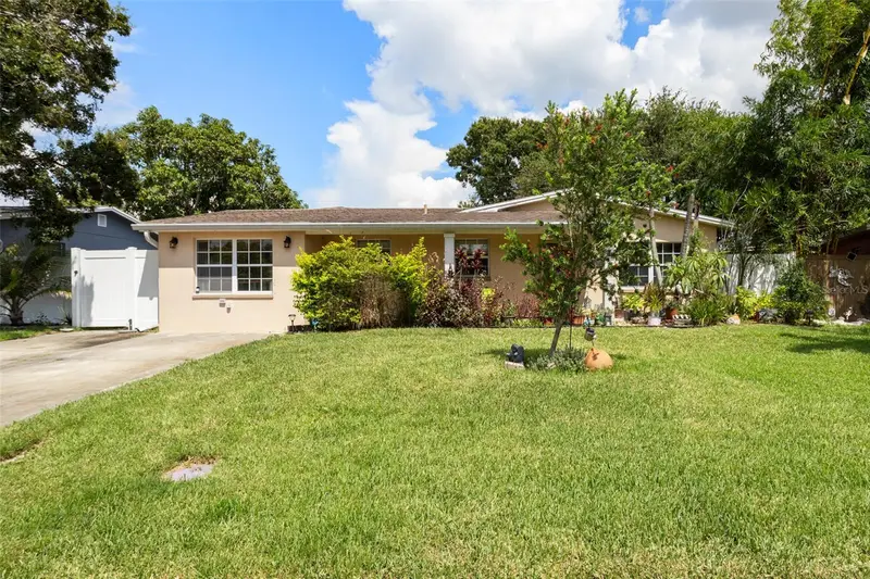 8915 59th Way N, FL