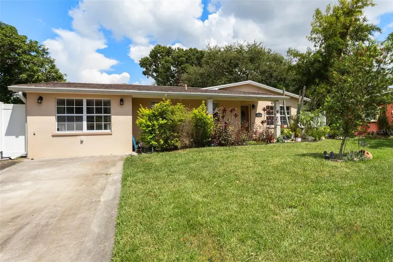 8915 59th Way N, FL